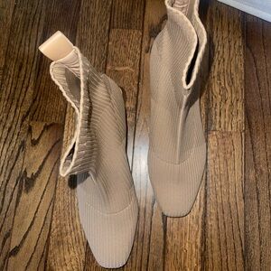 Dolce Vita booties